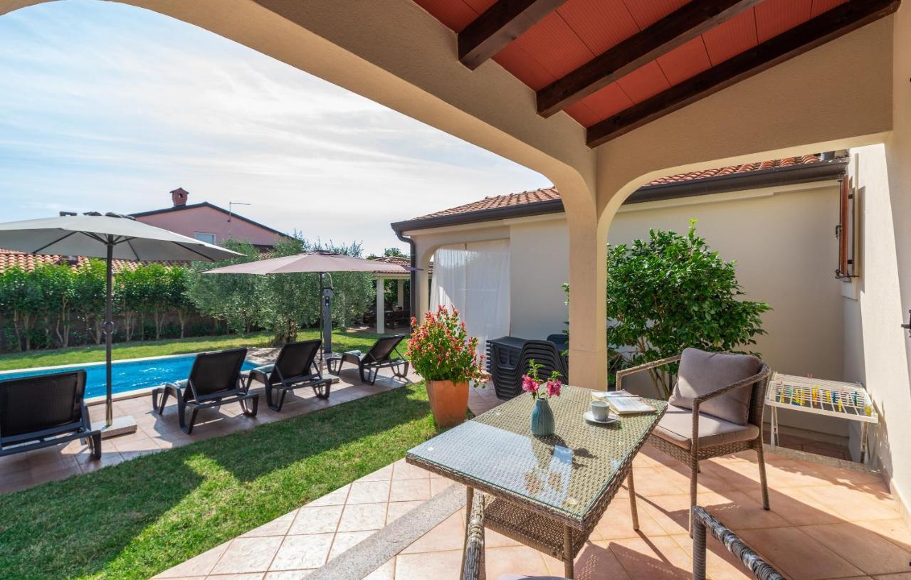 Villa Lucas Novigrad  Exterior photo